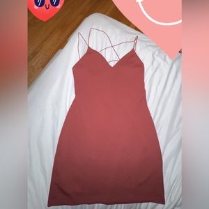 Selling this dress! My mom got it too big for me. Never worn it.